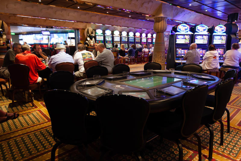 Установите и наслаждайтесь корпоративным казино и игровыми автоматами Glory Gambling на эмуляторе настольного компьютера и Mac