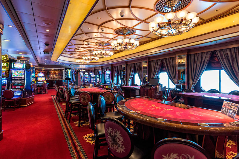 Queen Mary 2 Casino
